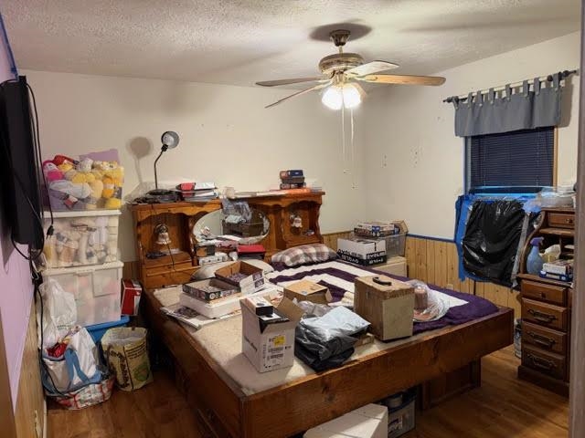 235 Connell Road Vidor, TX 77662 - Photo 16 of 35 a view of a workspace with furniture and a fan