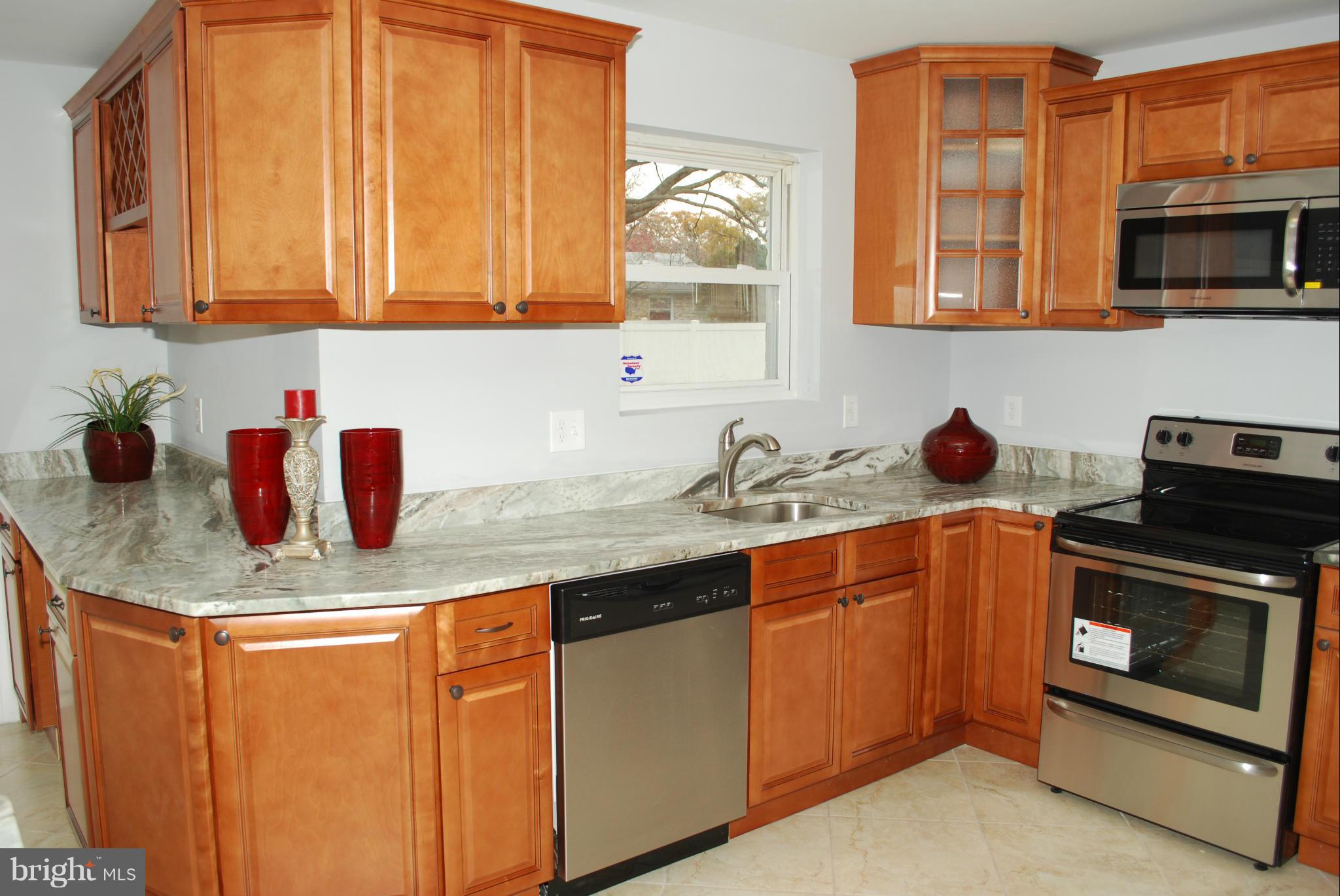 7208 Riverdale Road Lanham, MD 20706 - Photo 5 of 28 Kitchen