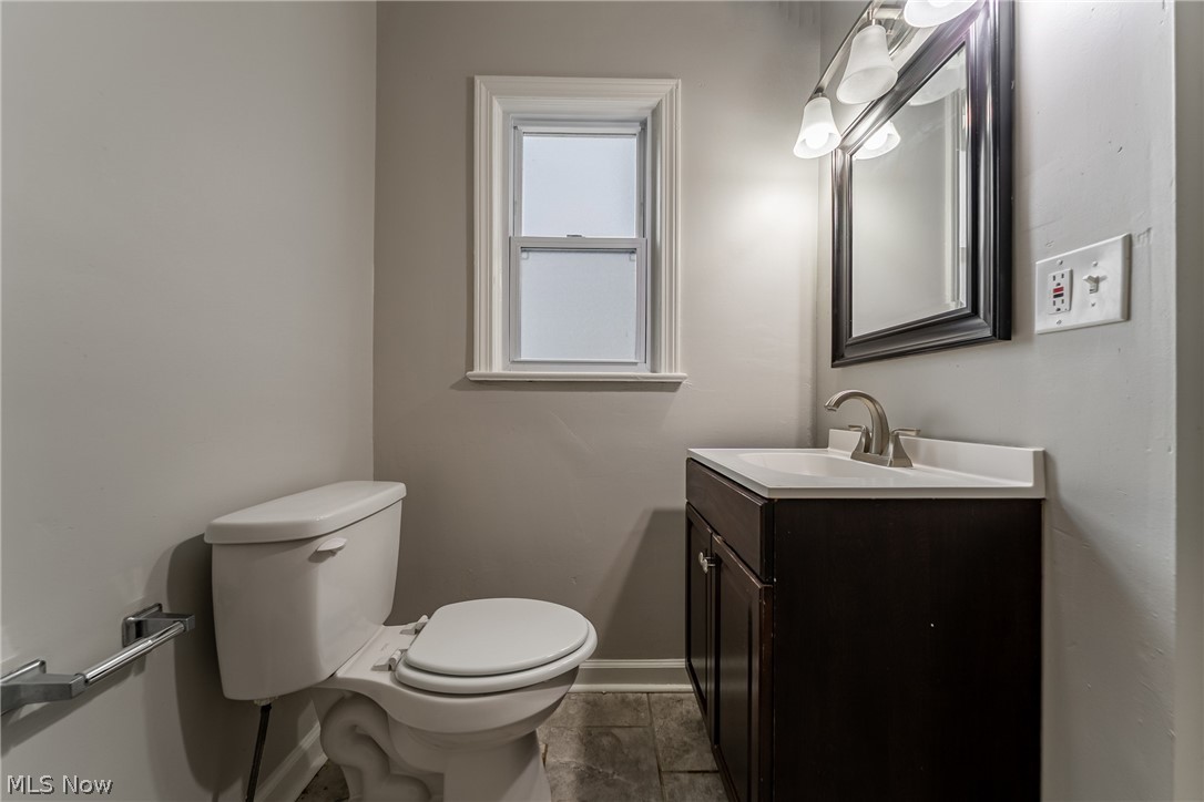 3601 Tullamore Road Cleveland, OH 44118 - Photo 18 of 49