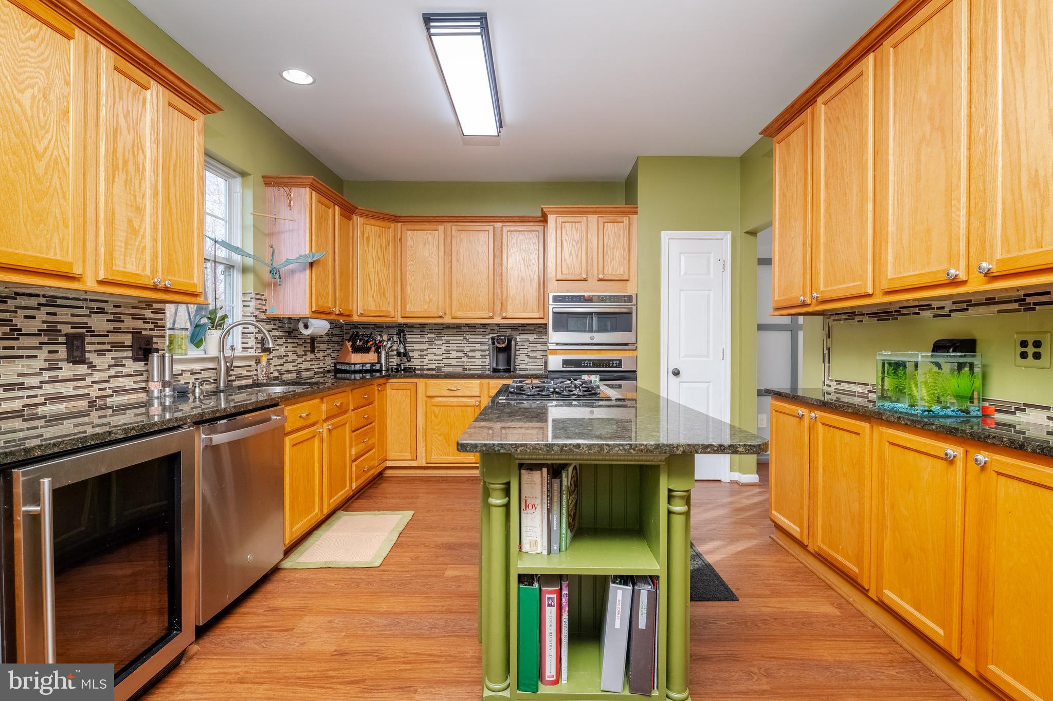 7 Camrose Court Rosedale, MD 21237 - Photo 5 of 59 Kitchen Island w/ Custom Shelving