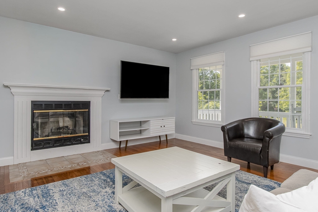 431 Martins Pond Road Groton, MA 01450 - Photo 9 of 40 Gallery Image 9