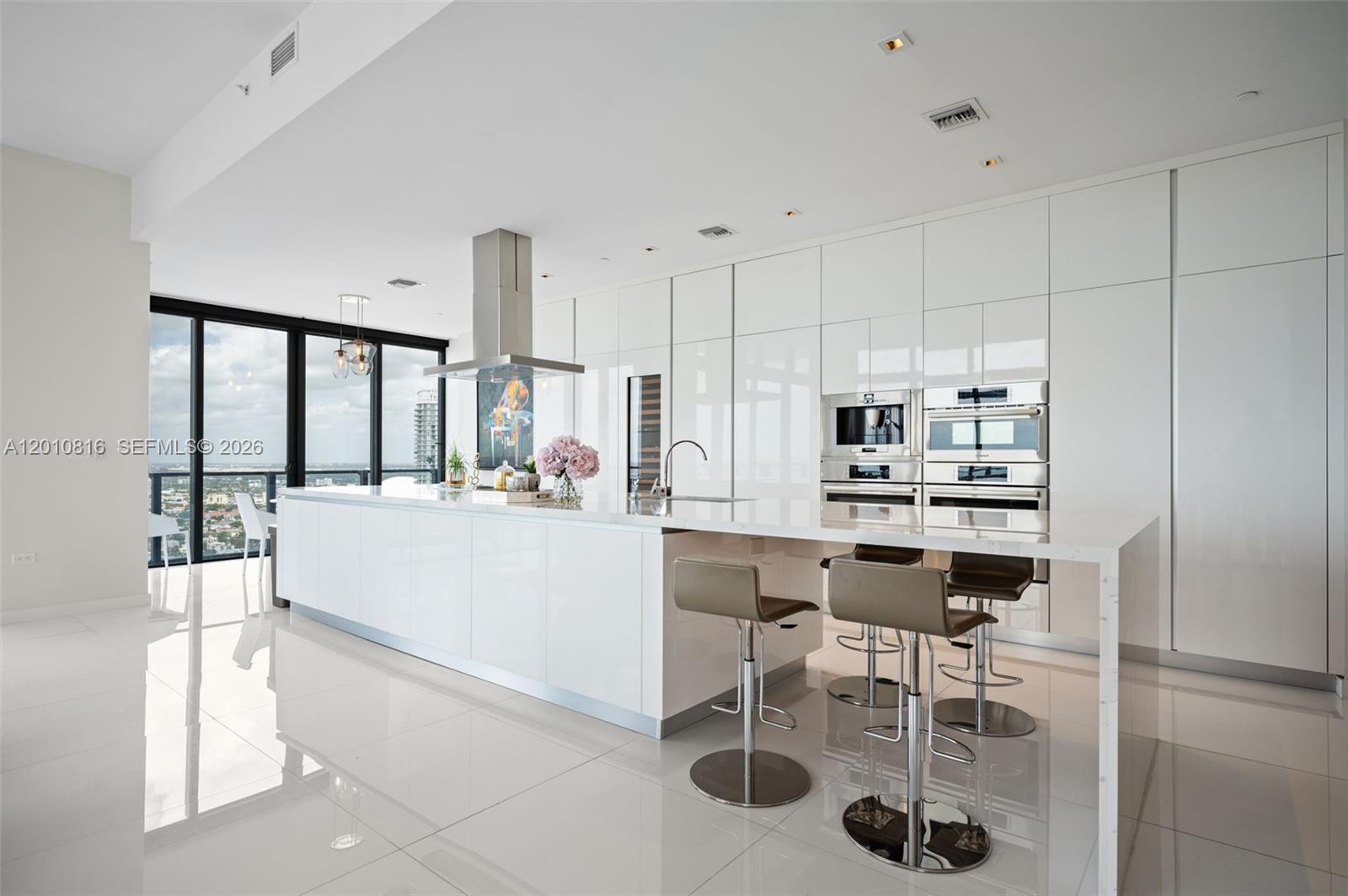 88 Southwest 7th Street, Unit PH4301 Miami, FL 33130 - Photo 6 of 47