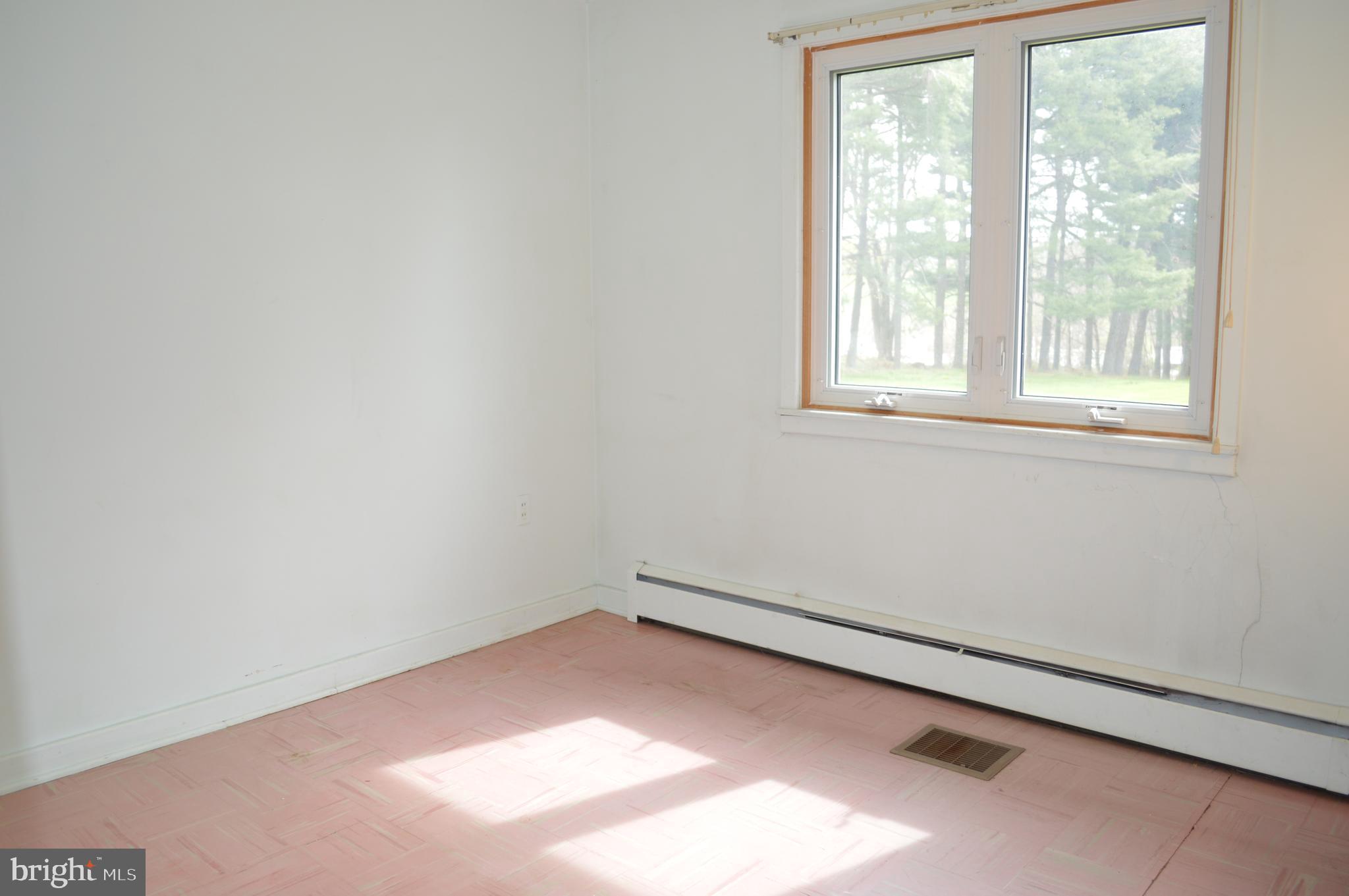 452 Uniontown Road Westminster, MD 21158 - Photo 12 of 28 Bedroom 3