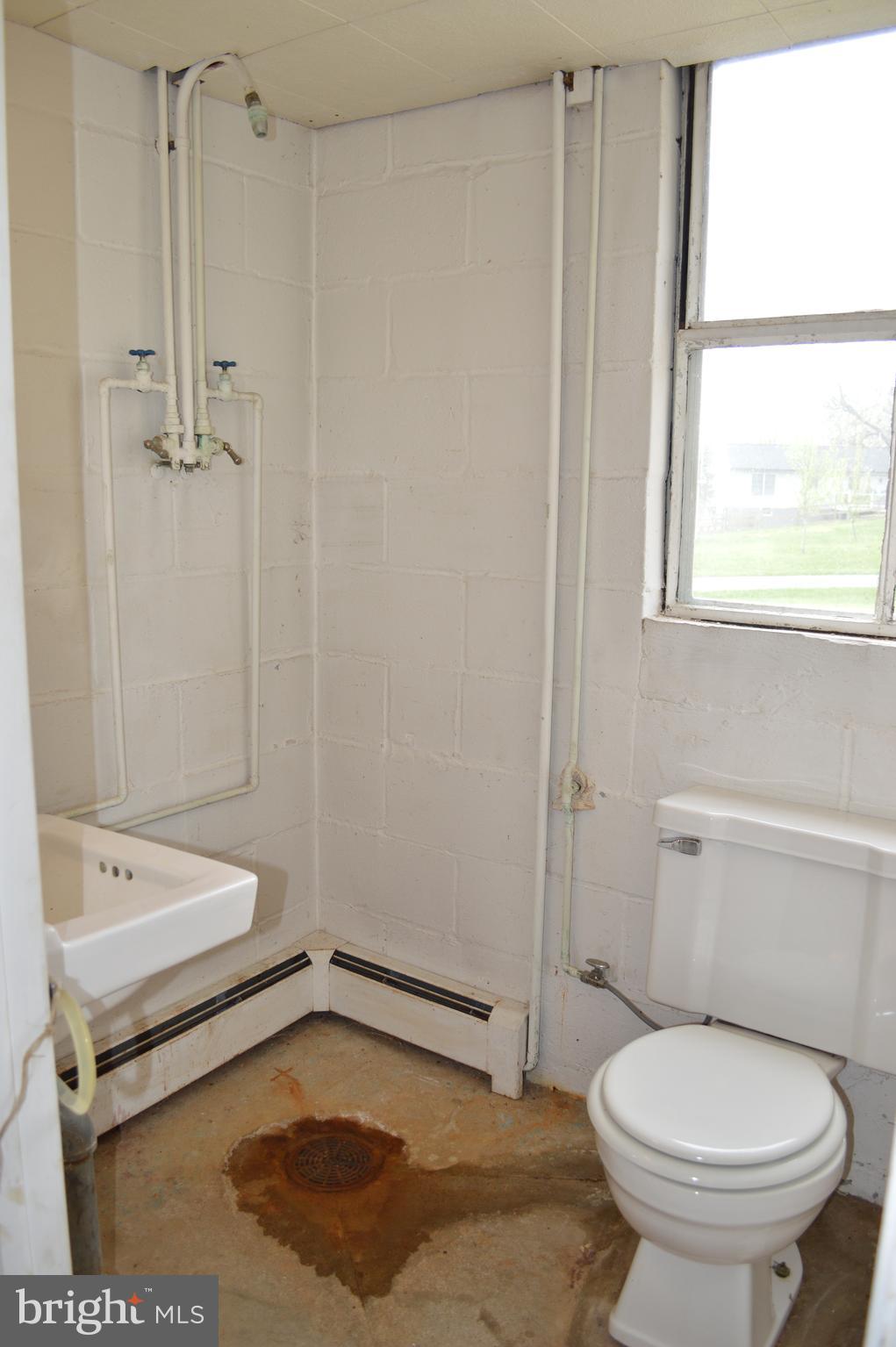 452 Uniontown Road Westminster, MD 21158 - Photo 17 of 28 Lower Level Bathroom