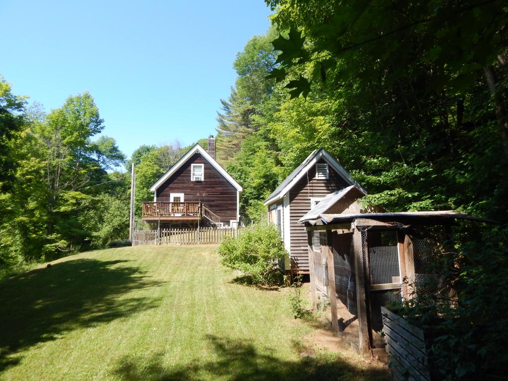 24 Ridgewood Hill Road Norwich, VT 05055 - Photo 2 of 26