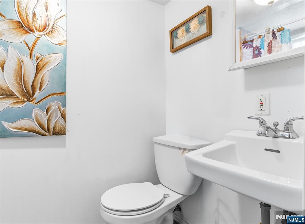 115 Spruce Street Bloomfield, NJ 07003 - Photo 14 of 17