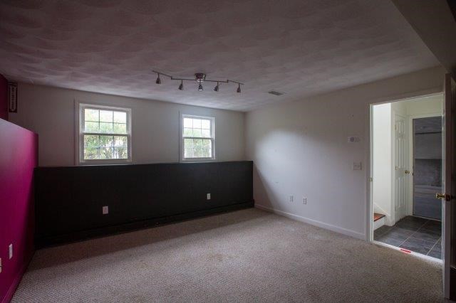 83 Whiting Street Cranston, RI 02920 - Photo 14 of 20