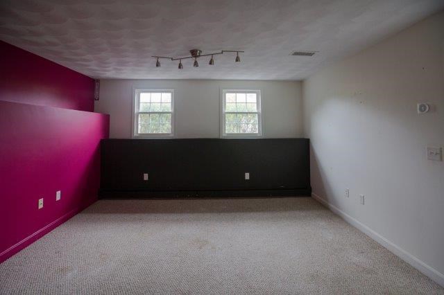 83 Whiting Street Cranston, RI 02920 - Photo 15 of 20