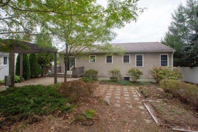 83 Whiting Street Cranston, RI 02920 - Photo 16 of 20