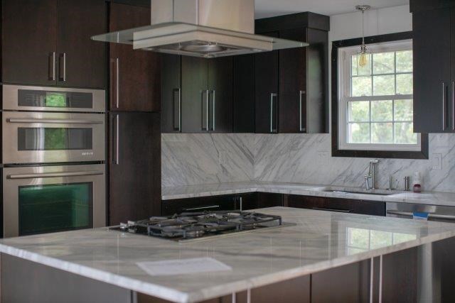 83 Whiting Street Cranston, RI 02920 - Photo 9 of 20