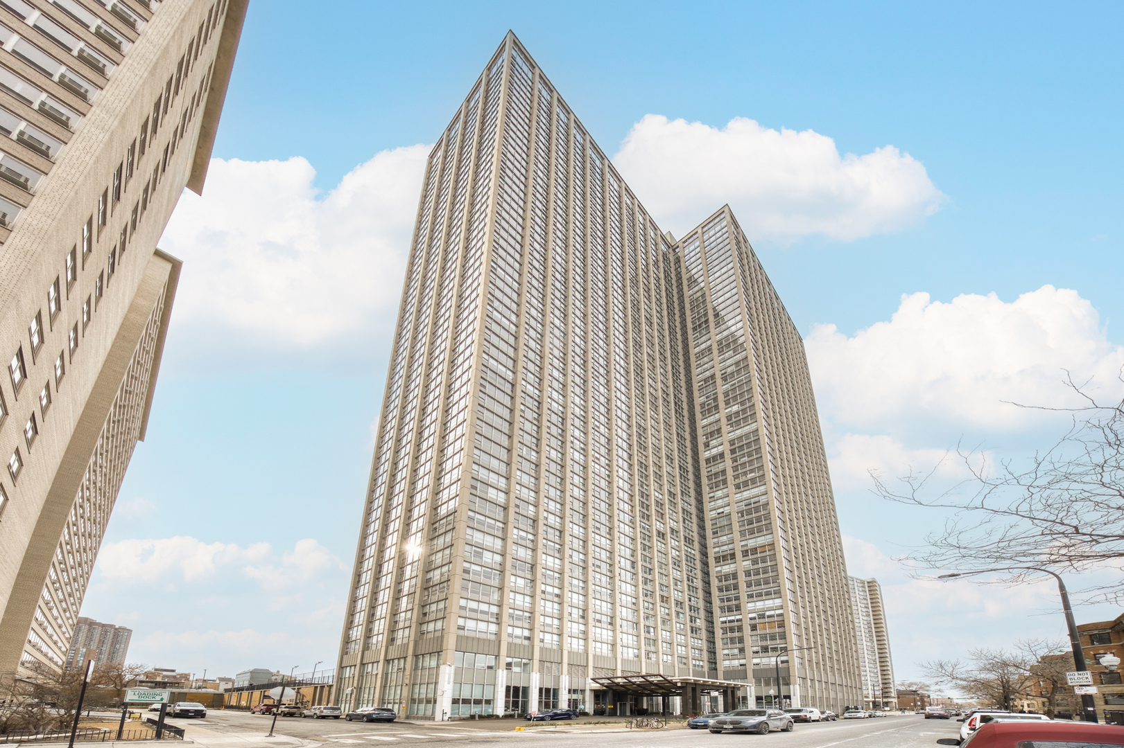 655 West Irving Park Road, Unit 5315 Chicago, IL 60613 - Photo 28 of 29 a view of a multi story building