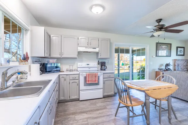 $400,000 | 11670 Homestead Lane, Redding, CA 96003