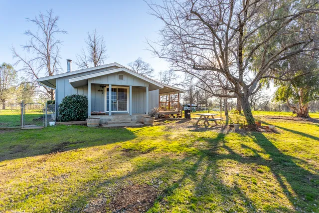 $400,000 | 11670 Homestead Lane, Redding, CA 96003