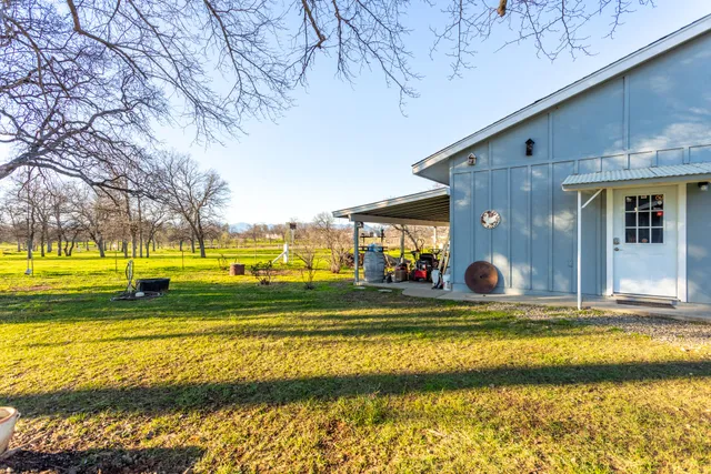 $400,000 | 11670 Homestead Lane, Redding, CA 96003