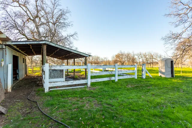 $400,000 | 11670 Homestead Lane, Redding, CA 96003