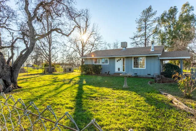 $400,000 | 11670 Homestead Lane, Redding, CA 96003