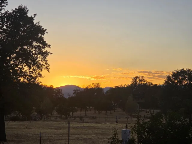 $400,000 | 11670 Homestead Lane, Redding, CA 96003