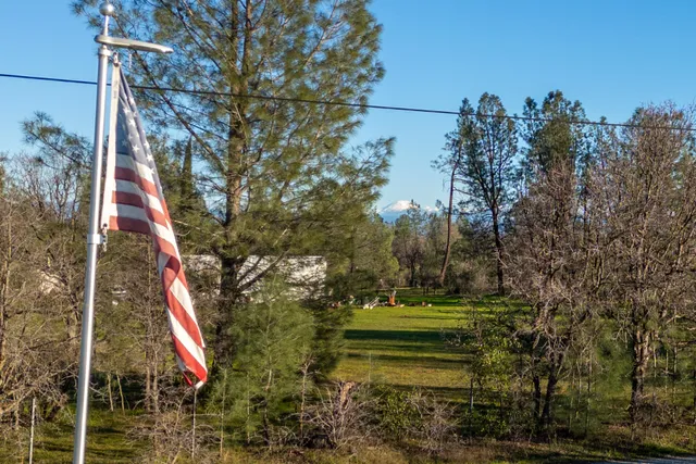 $400,000 | 11670 Homestead Lane, Redding, CA 96003