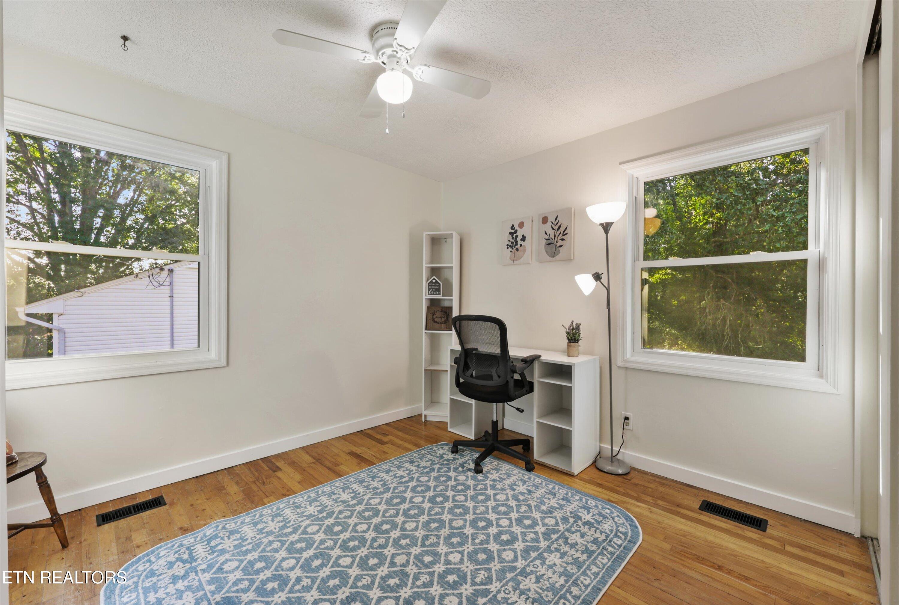 129 Amherst Lane Oak Ridge, TN 37830 - Photo 17 of 39 19-129 Amherst Ln 22