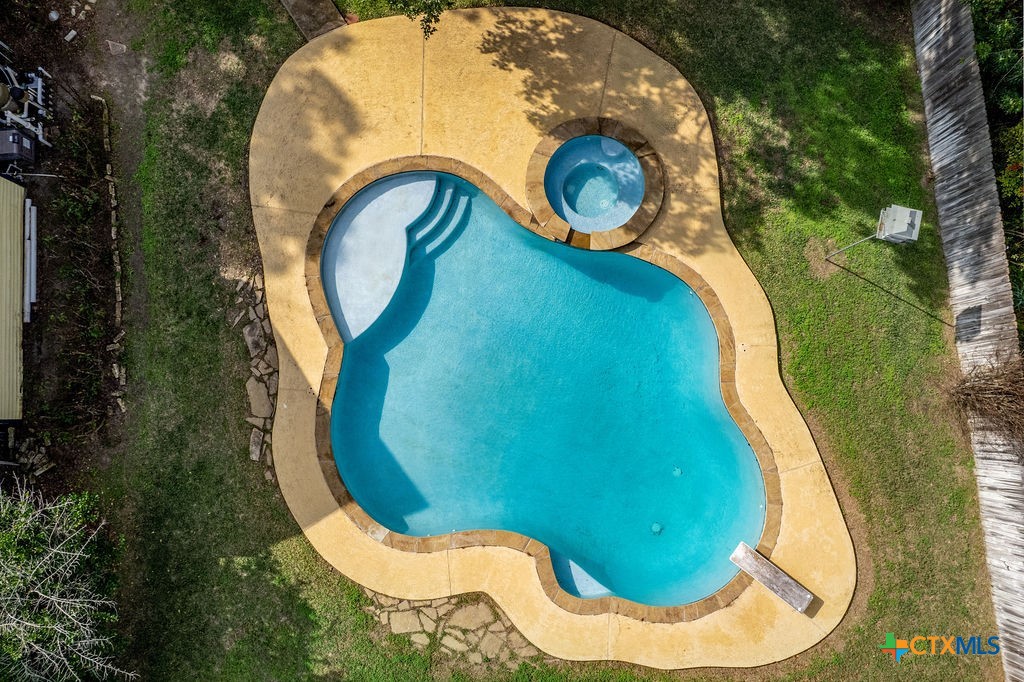 407 Robinson Street Edna, TX 77957 - Photo 39 of 41 an aerial view of a swimming pool