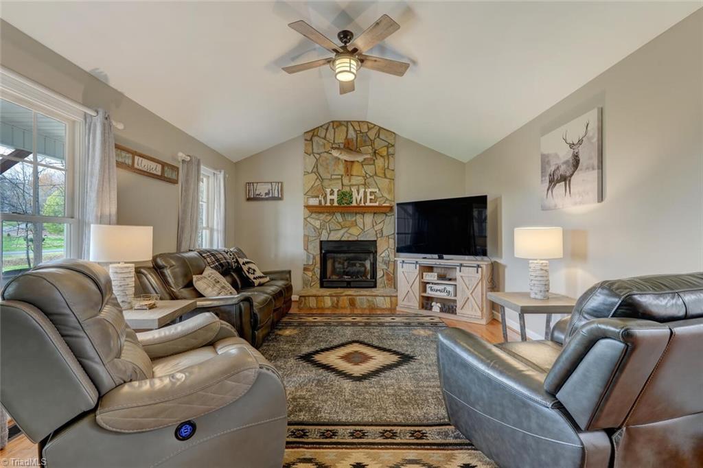 421 Aspen Road Reidsville, NC 27320 - Photo 11 of 49 Gallery Image 11