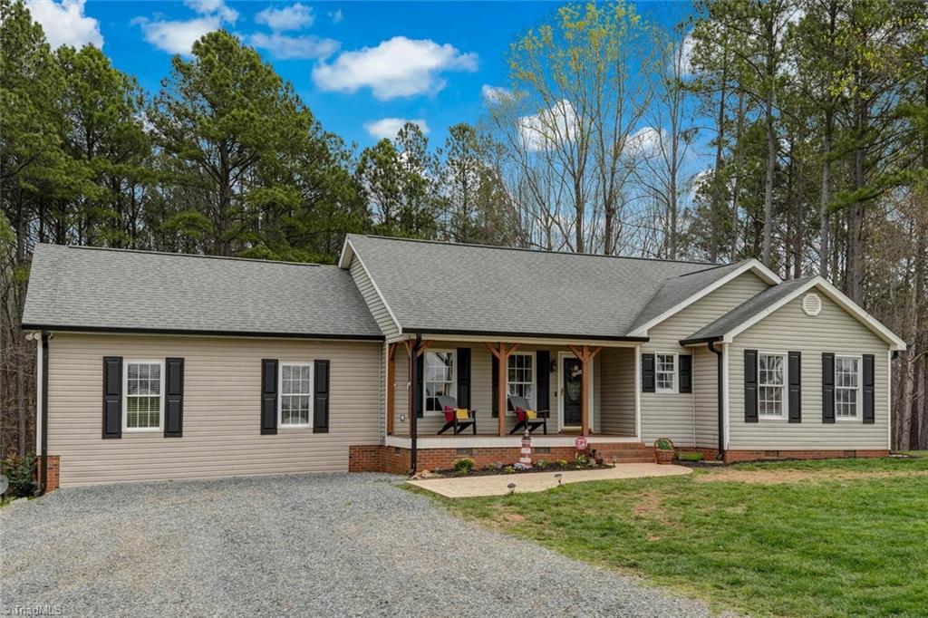 421 Aspen Road Reidsville, NC 27320 - Photo 2 of 49 Gallery Image 2