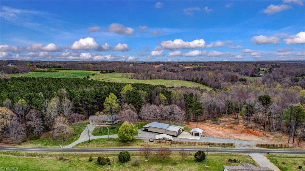 421 Aspen Road Reidsville, NC 27320 - Photo 5 of 49 Gallery Image 5
