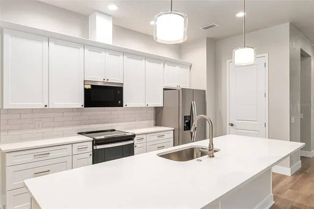 $474,900 | 939 Northwest 132nd Boulevard, Newberry, FL 32669