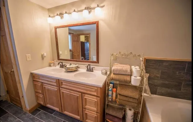 $650,000 | 879 Wilson Road, Corinth, VT 05039