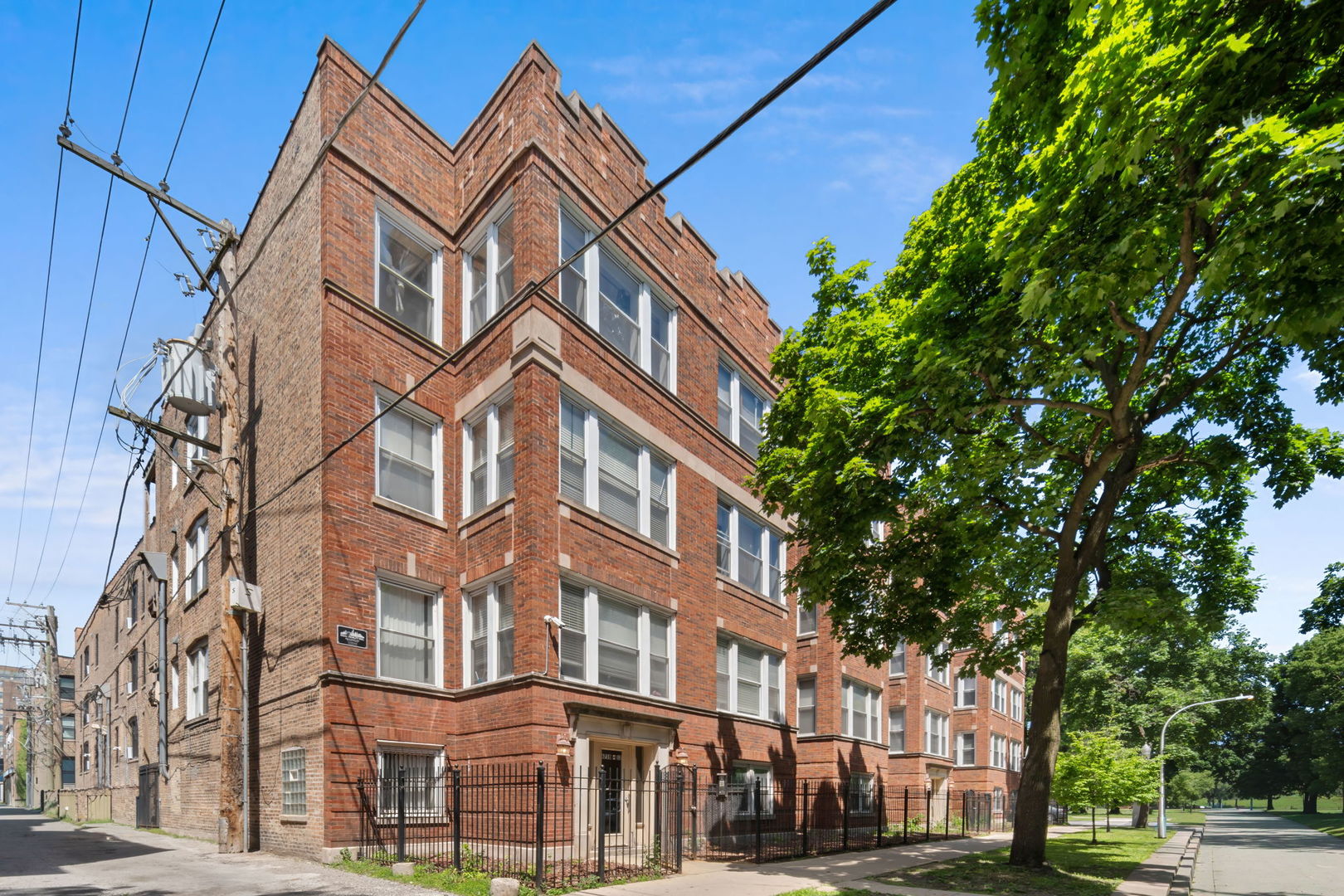 6710 South Ridgeland Avenue, Unit 2B Chicago, IL 60649 - Photo 1 of 13