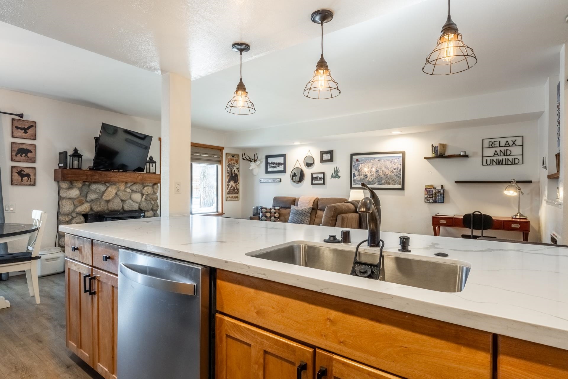 152 Viewpoint Road, Unit 125 Mammoth Lakes, CA 93546 - Photo 10 of 60