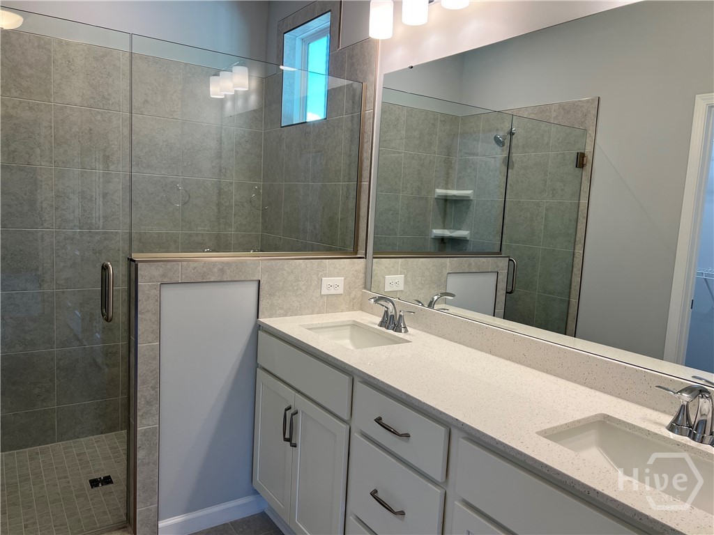 668 Blue Moon Crossing Pooler, GA 31322 - Photo 8 of 21 OWNERS BATH