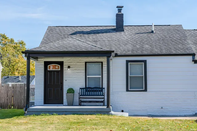 $199,000 | 932 South Lombardy Drive, South Bend, IN 46619