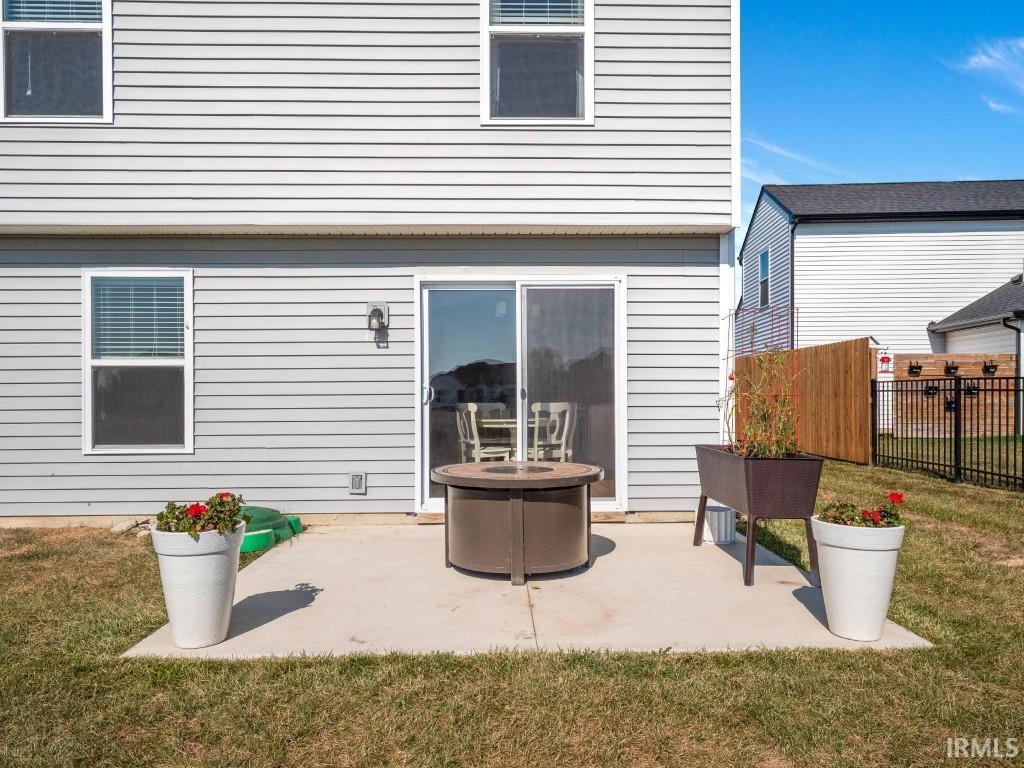 13071 Slash Pass Fort Wayne, IN 46818 - Photo 6 of 35