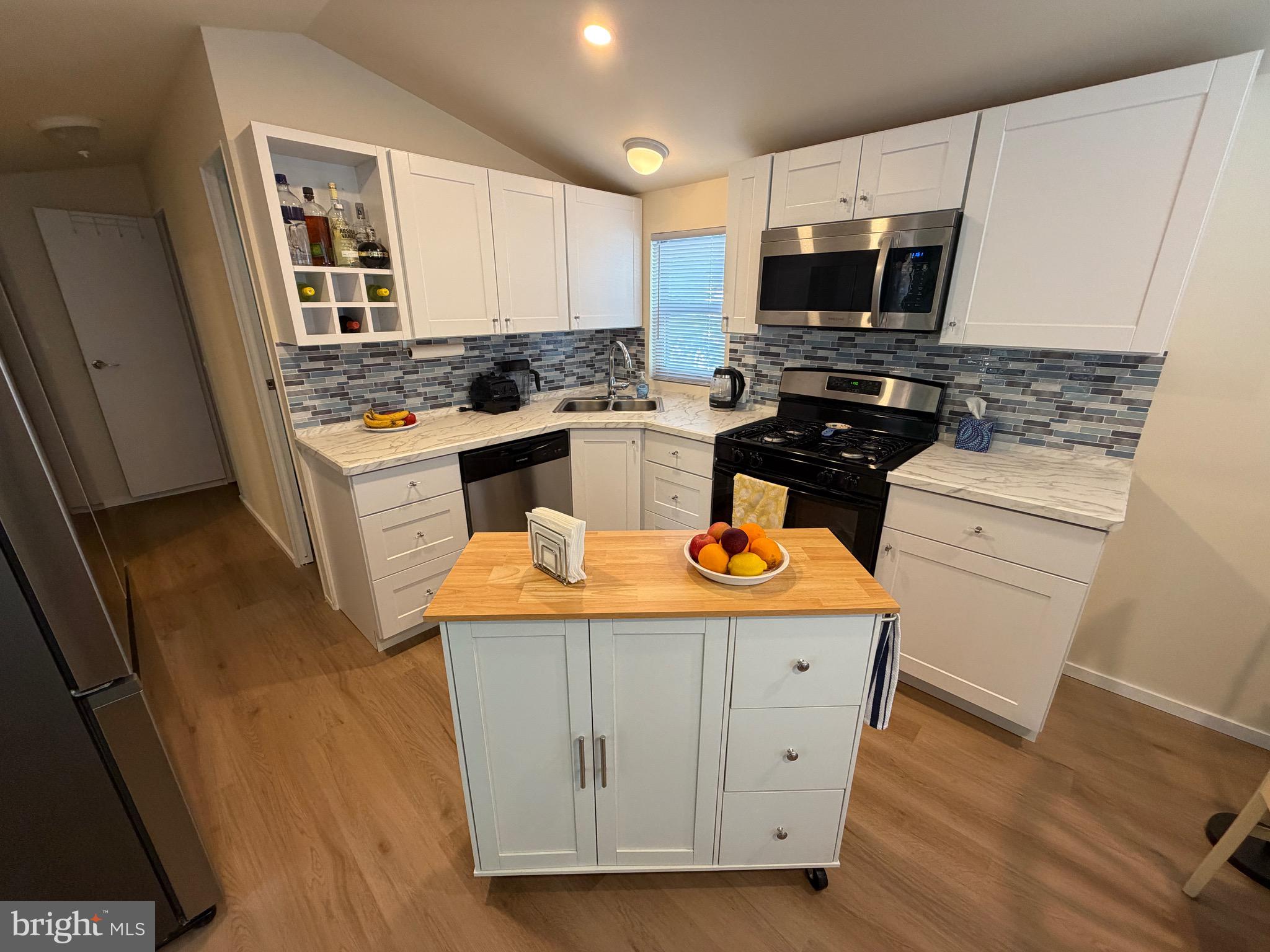 515 Corsons Tavern Road, Unit B17 Ocean View, NJ 08230 - Photo 8 of 26 kitchen