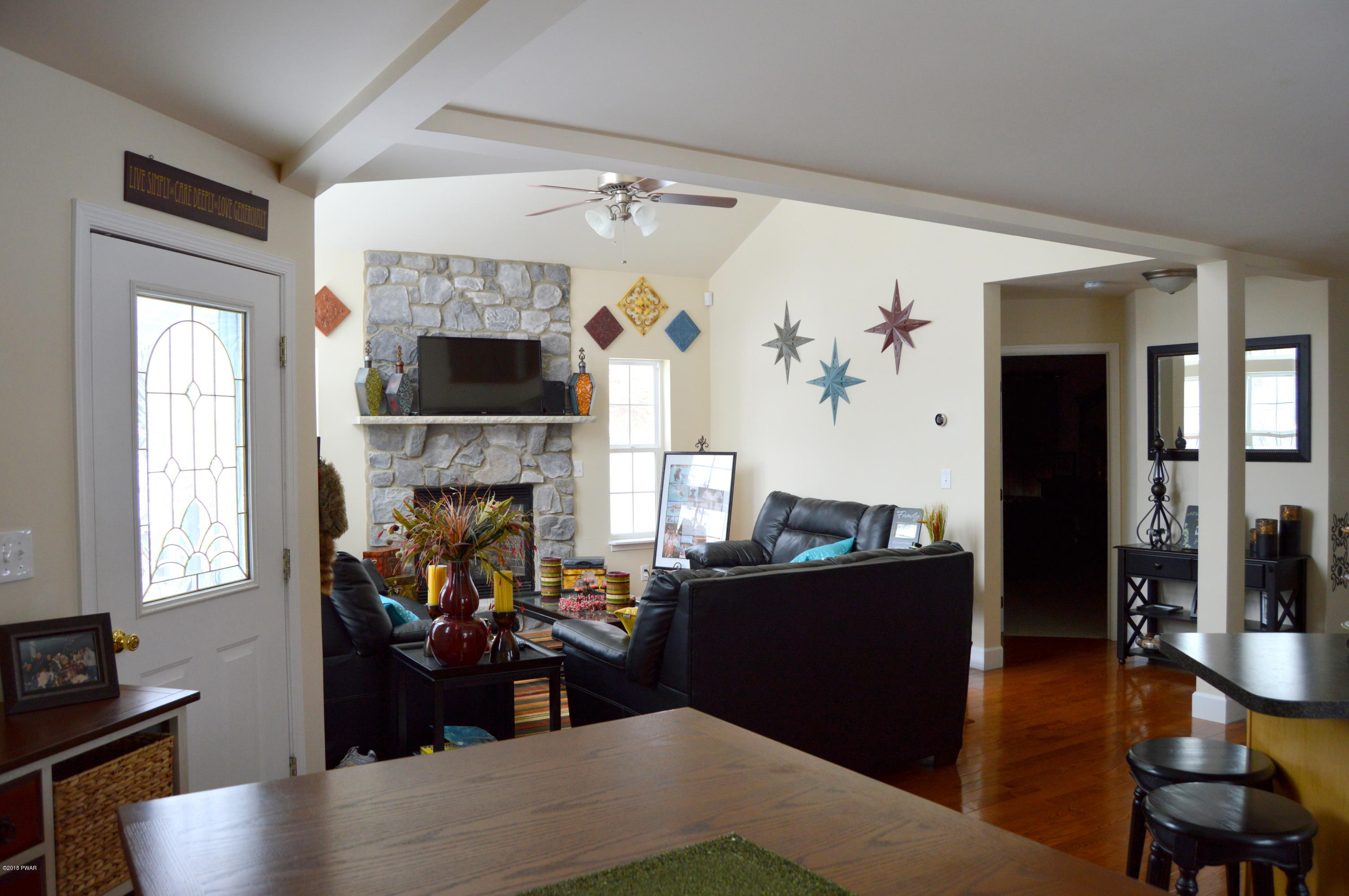 102 Perch Road Lackawaxen, PA 18435 - Photo 8 of 27 DSC_0033