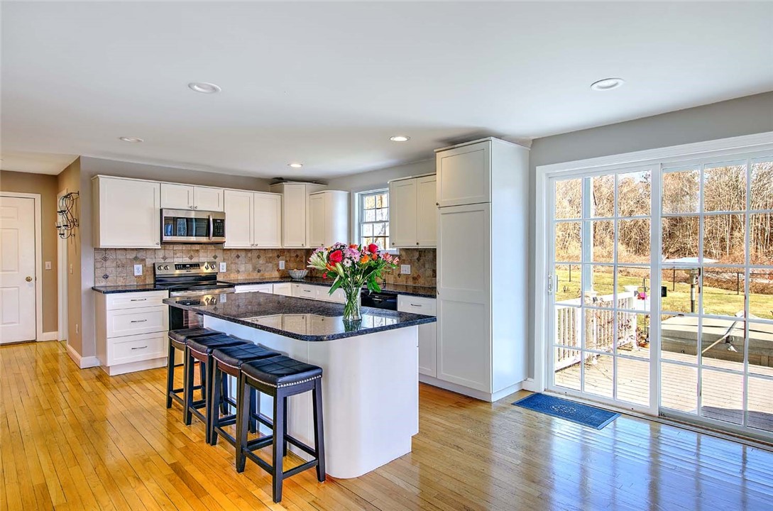 59 Intrepid Lane Jamestown, RI 02835 - Photo 10 of 36