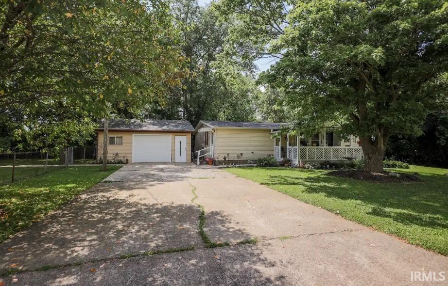 760 South 6th Street Mitchell, IN 47446 - Photo 4 of 32