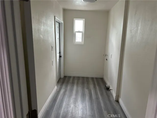 $4,800 | 2161 Myrtle Avenue, Long Beach, CA 90806