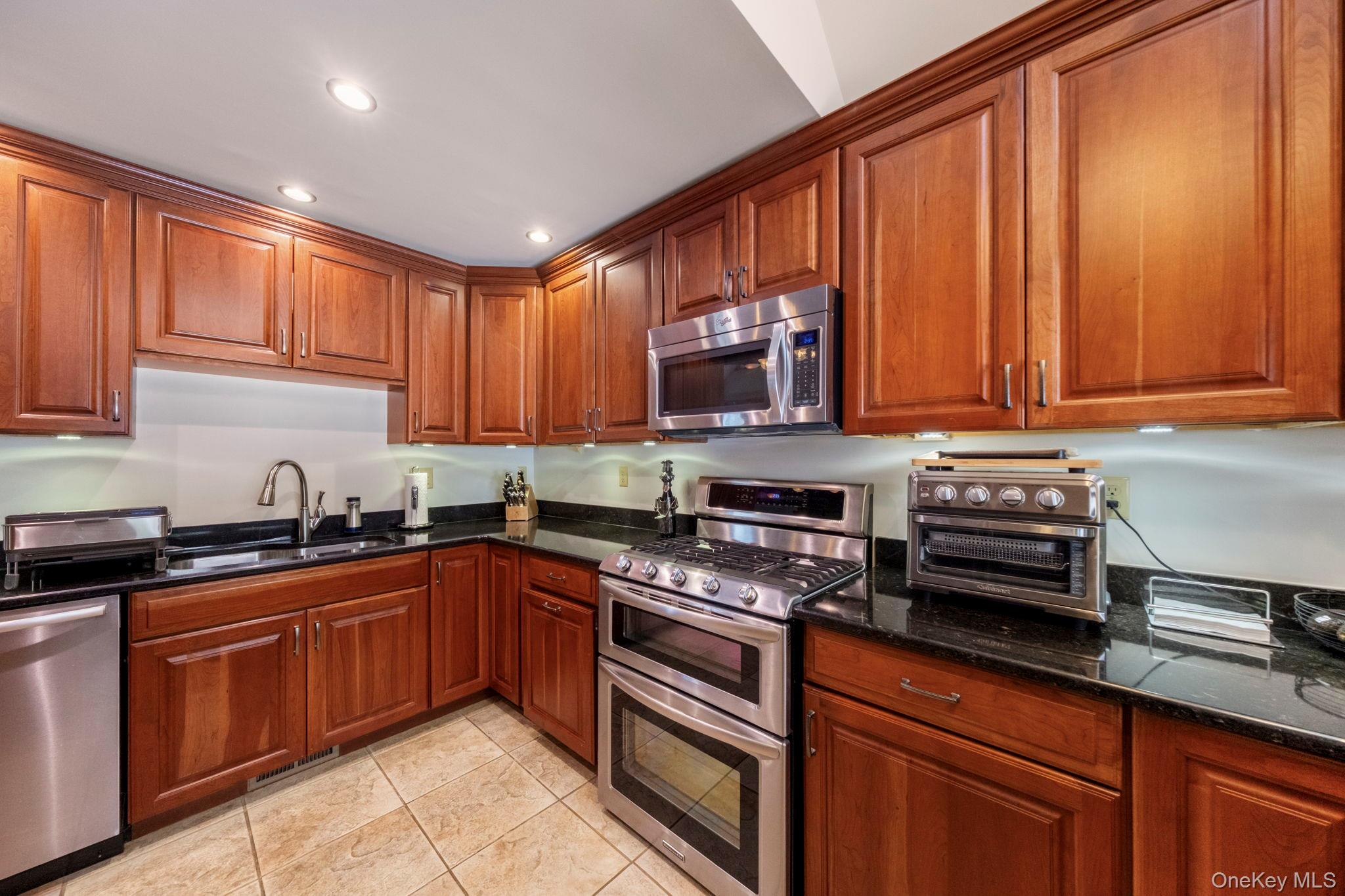 178 Canal Road Wurtsboro, NY 12790 - Photo 9 of 50