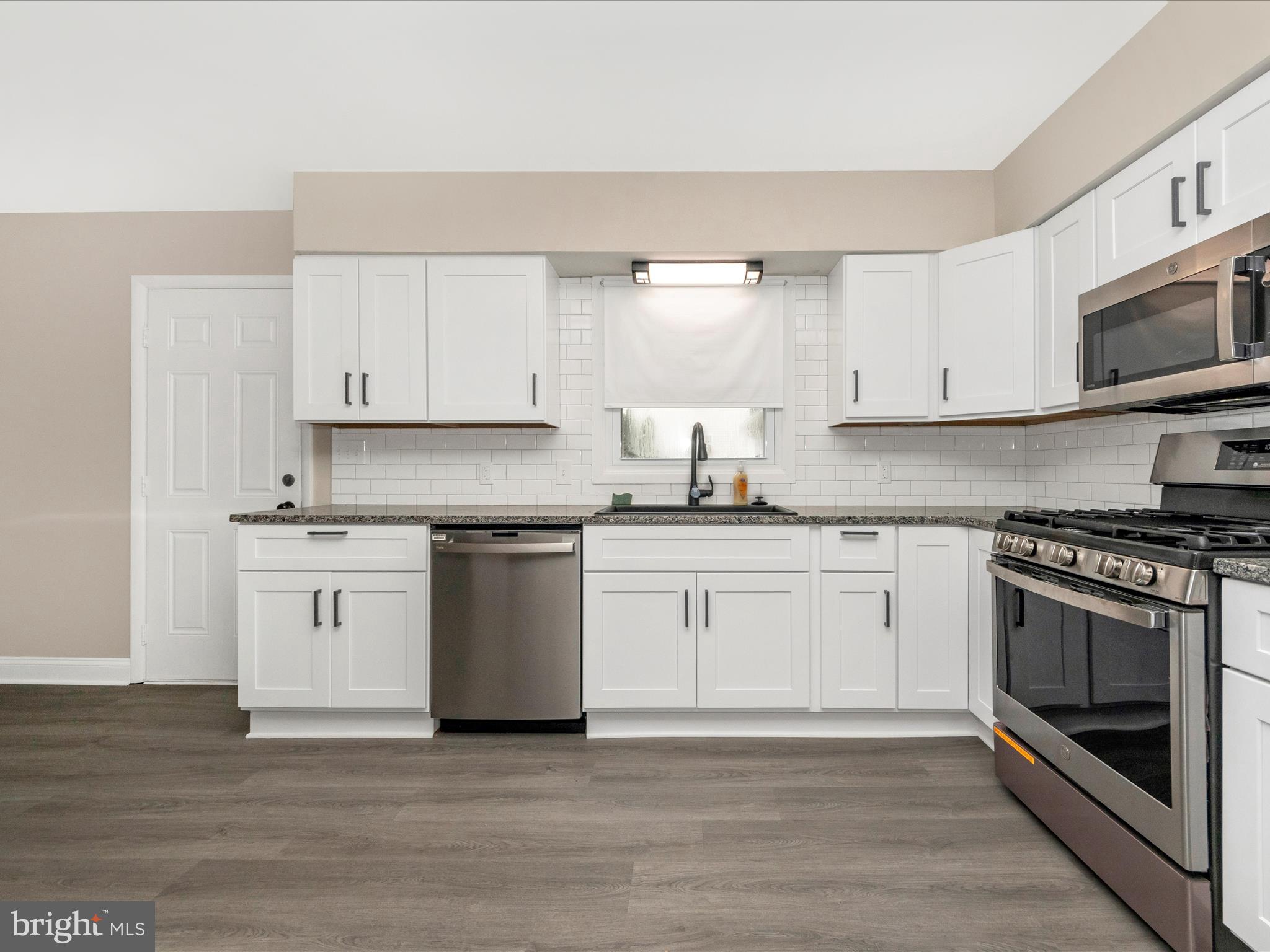 9083 Old Scaggsville Road Laurel, MD 20723 - Photo 10 of 54 Kitchen