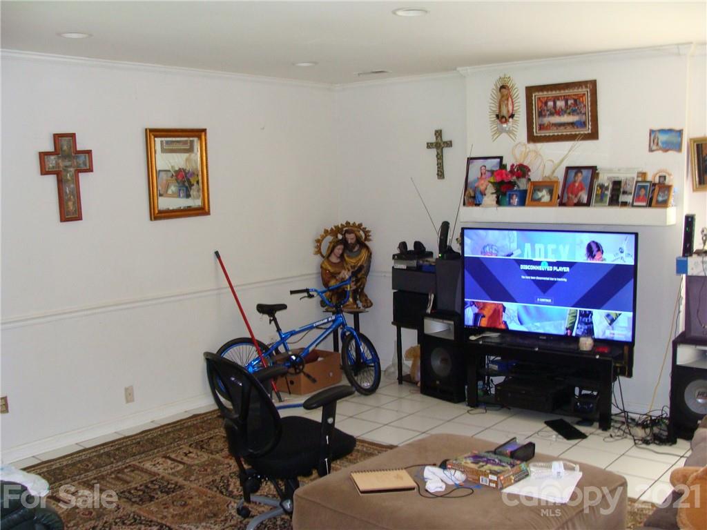 6409 Williams Road Charlotte, NC 28215 - Photo 5 of 6 Gallery Image 5