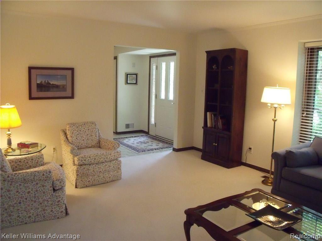 36941 Fox Run Farmington Hills, MI 48331 - Photo 7 of 49