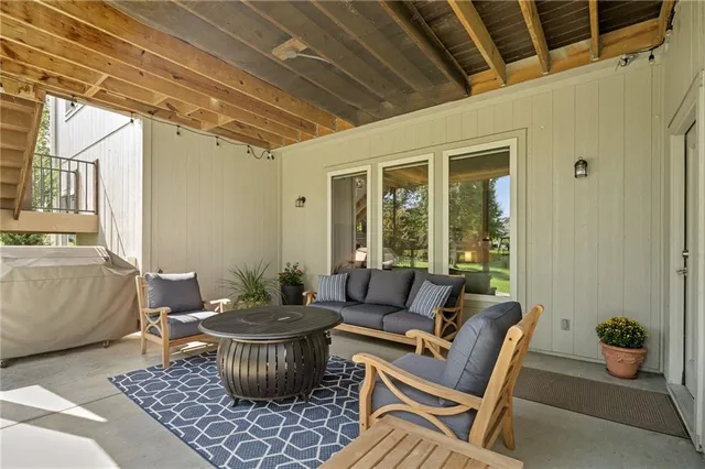 $1,300,000 | 9259 Deer Run Street, Lenexa, KS 66220