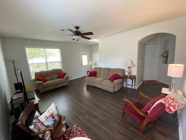 236 Westbrooke Road Summerville, SC 29486 - Photo 5 of 19 Living Room
