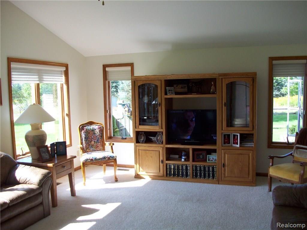 4394 Atlas Road Davison, MI 48423 - Photo 11 of 46 100_1484.JPG