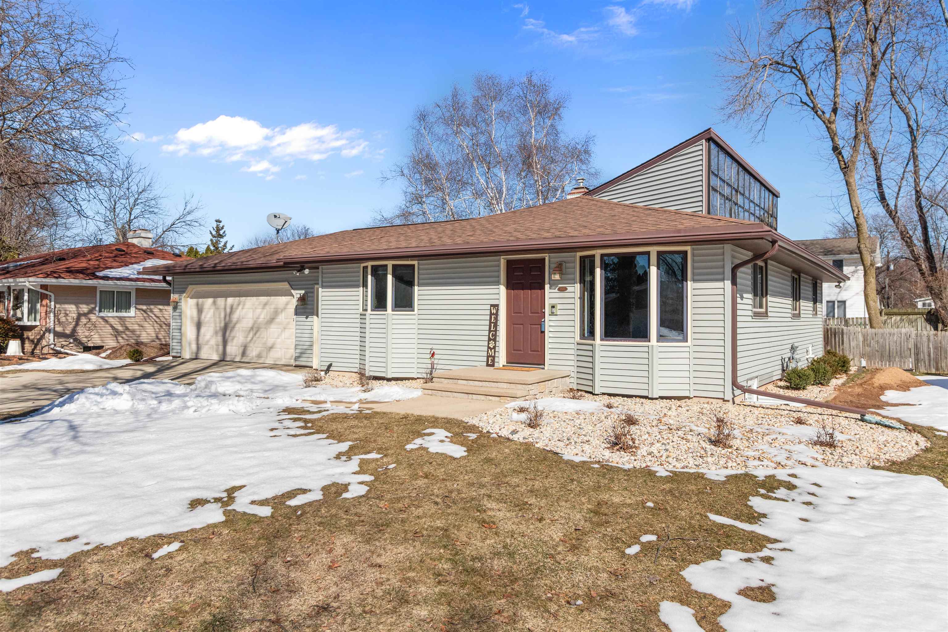 1800 South Kasper Drive Appleton, WI 54914 - Photo 1 of 1