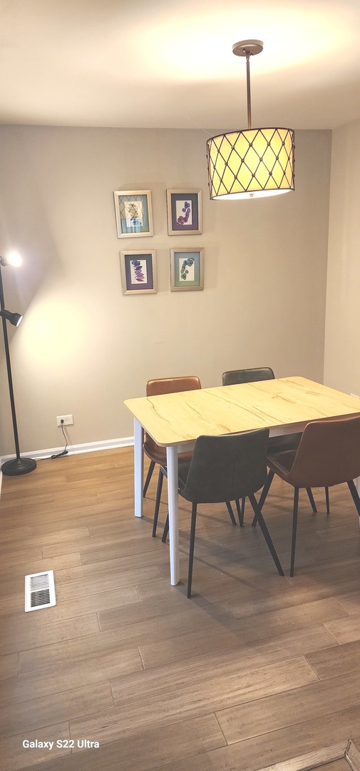 406 College Crossing Rolling Meadows, IL 60008 - Photo 13 of 32