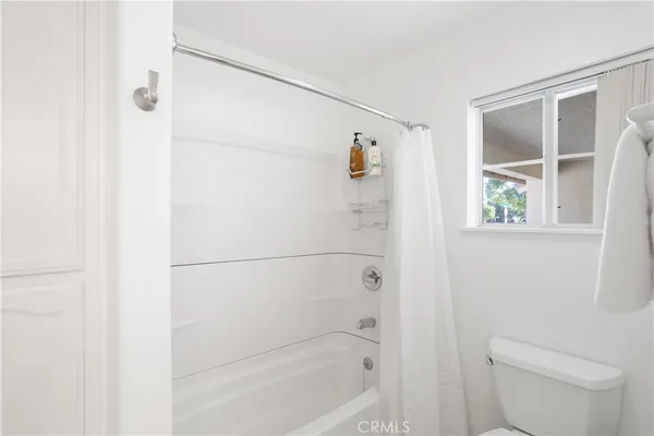 $5,275 | 44185 Camino Lavanda, La Quinta, CA 92253