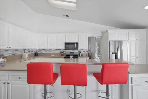 $5,275 | 44185 Camino Lavanda, La Quinta, CA 92253